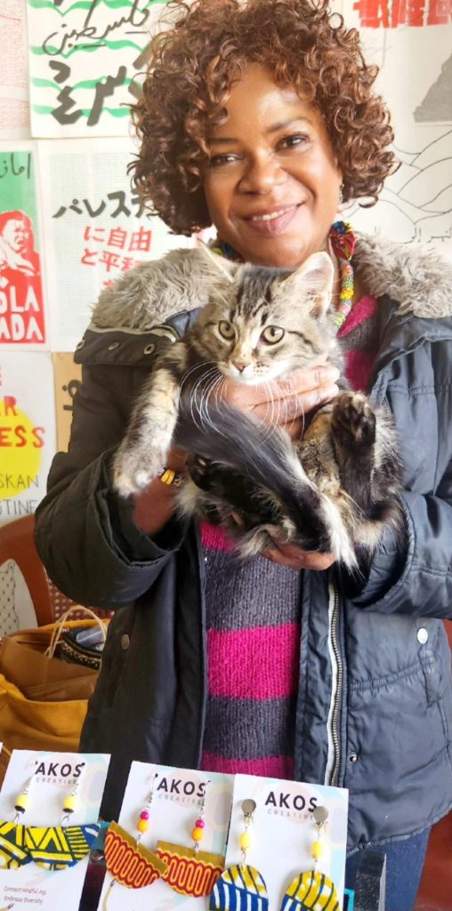 Click to View Craft Market Australia Akos Creative with Cat
